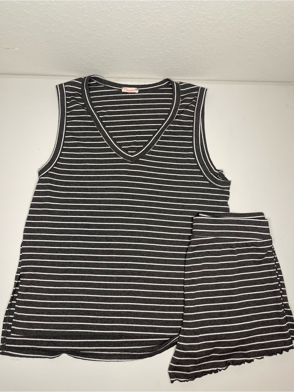 Maronie Gray White Striped Ribbed Lounge Pajama Set 2pc Tank Shorts Size Small - Picture 8 of 16